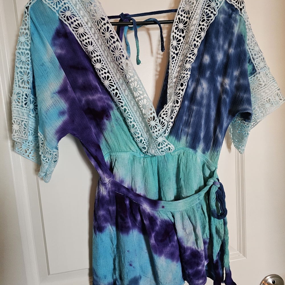 Blue Blush Tie-Dye Lace Trim Romper Sz Sm